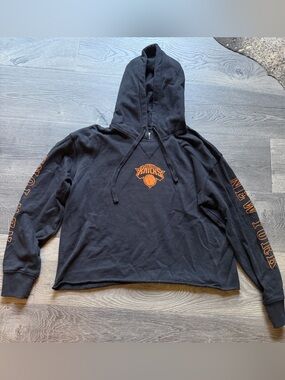 Tailgate New York Knicks cropped hoodie sweatshirt black medium M